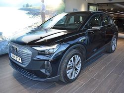 Svart Begagnad 2022 Audi Q4 e-tron Proline SUV | 359 000 kr (Marknadspris)