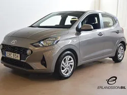 Grå Begagnad 2022 Hyundai i10 Essential Halvkombi | 129 900 kr (Marknadspris)