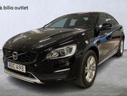 Svart Begagnad 2018 Volvo S60 CC Momentum Sedan | 179 900 kr (Marknadspris)