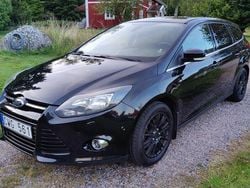 Svart Begagnad 2012 Ford Focus Trend Kombi | 45 000 kr (Marknadspris)