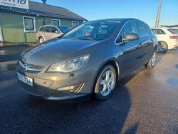 Grå Begagnad 2015 Opel Astra drive Halvkombi | 74 900 kr (Bra pris)