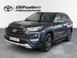 Mörkgrå Begagnad 2022 Toyota RAV4 Hybrid SUV | 399 900 kr (Marknadspris)