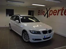 Vit Begagnad 2011 BMW 320 Kombi | 69 900 kr (Marknadspris)