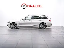 Vit Begagnad 2021 BMW 330e Sport Line Kombi | 244 700 kr (Superpris)