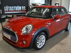 Röd Begagnad 2016 Mini Cooper D Pepper Halvkombi | 99 000 kr (Marknadspris)