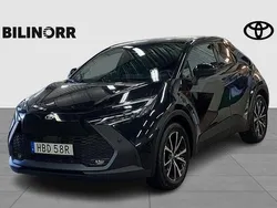 Svart Ny 2024 Toyota C-HR Style SUV | 419 900 kr (Marknadspris)