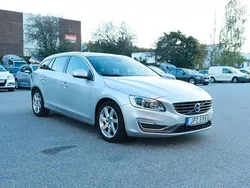Silver Begagnad 2015 Volvo V60 Summum Kombi | 119 700 kr (Marknadspris)