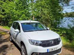 Vit Begagnad 2021 Dacia Sandero Halvkombi | 89 000 kr (Superpris)