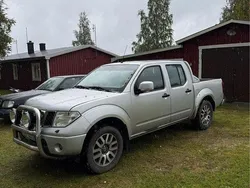 Silver Begagnad 2008 Nissan Navara Pickup | 40 000 kr (Marknadspris)