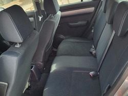 Silver Begagnad 2005 Suzuki Swift Halvkombi | 26 000 kr (Marknadspris)