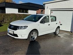 Begagnad 2013 Dacia Sandero Halvkombi | 45 000 kr