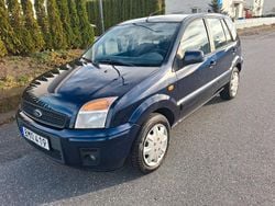 Mörkblå (blåmetallic) Begagnad 2012 Ford Fusion Halvkombi | 29 900 kr (Bra pris)