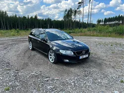 Svart Begagnad 2015 Volvo V70 Momentum Kombi | 160 000 kr (Lite dyr)