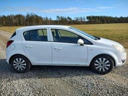 Vit Begagnad 2009 Opel Corsa Halvkombi | 25 000 kr (Marknadspris)