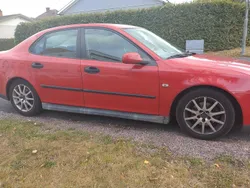 Röd Begagnad 2005 Saab 9-3 Linear Sedan | 20 000 kr (Dyr)