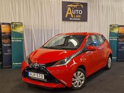 Röd Begagnad 2016 Toyota Aygo X-play Halvkombi | 84 900 kr (Marknadspris)