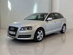 Silver Begagnad 2011 Audi A3 Sportback Attraction Halvkombi | 49 900 kr (Marknadspris)
