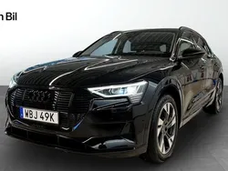 Svart Begagnad 2022 Audi e-tron Proline SUV | 389 000 kr (Bra pris)