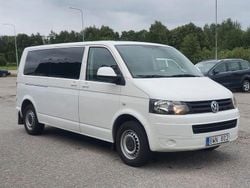 Vit Begagnad 2012 VW Caravelle Trendline Minibuss | 189 000 kr (Marknadspris)