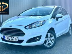 Vit Begagnad 2015 Ford Fiesta Trend Halvkombi | 74 900 kr (Marknadspris)