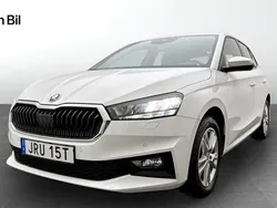 Vit Begagnad 2023 Skoda Fabia Style Halvkombi | 209 500 kr (Marknadspris)