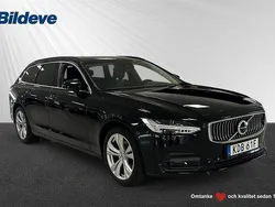 Svart Begagnad 2022 Volvo V90 Core Kombi | 329 900 kr (Marknadspris)