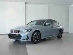 Grå Ny 2025 BMW 330e Efficient Dynamics Sedan | 635 600 kr (Marknadspris)