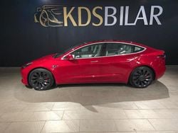 Röd Begagnad 2019 Tesla Model 3 Performance Sedan | 267 500 kr (Superpris)