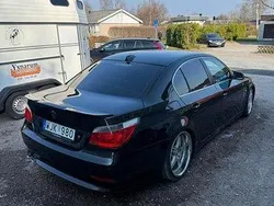 Svart Begagnad 2005 BMW 520 Sedan | 55 000 kr