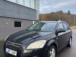 Svart Begagnad 2008 Kia Ceed Sportswagon EX Kombi | 29 000 kr