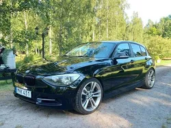 Svart Begagnad 2012 BMW 120 Sport Line Halvkombi | 89 500 kr (Bra pris)