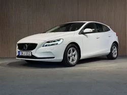 Vit Begagnad 2016 Volvo V40 Kombi | 159 200 kr (Marknadspris)
