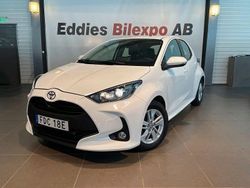 Vit Begagnad 2023 Toyota Yaris Active Halvkombi | 199 900 kr