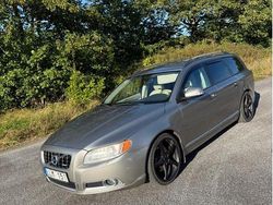 Brun Begagnad 2008 Volvo V70 Momentum Kombi | 65 000 kr (Marknadspris)