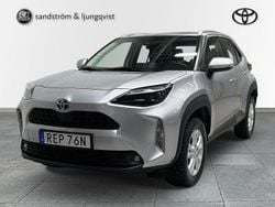 Silver Begagnad 2022 Toyota Yaris Hybrid Active SUV | 269 000 kr (Marknadspris)