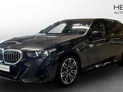 Grå (grey) Begagnad 2025 BMW 530e Comfort Edition Kombi | 678 700 kr (Marknadspris)