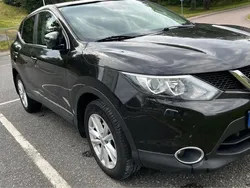 Svart Begagnad 2017 Nissan Qashqai 360º SUV | 100 000 kr (Bra pris)
