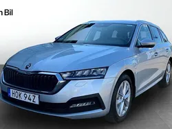 Ljusgrå Begagnad 2023 Skoda Octavia Ambition Kombi | 354 900 kr (Lite dyr)