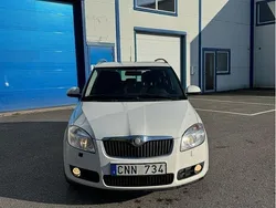 Vit Begagnad 2008 Skoda Fabia Kombi | 21 000 kr (Marknadspris)