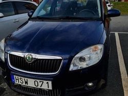 Blå Begagnad 2009 Skoda Fabia Halvkombi | 28 000 kr (Superpris)