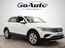 Vit Begagnad 2023 VW Tiguan SUV | 374 500 kr (Bra pris)