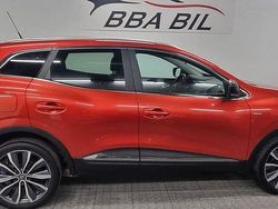 Röd Begagnad 2016 Renault Kadjar SUV | 129 900 kr (Marknadspris)