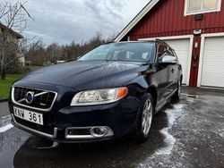 Begagnad 2010 Volvo V70 R-Design Kombi | 67 000 kr (Bra pris)
