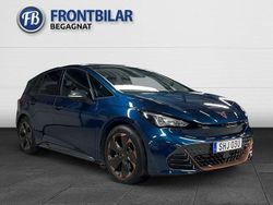 Mörkblå Begagnad 2023 Cupra Born Halvkombi | 289 900 kr (Lite dyr)