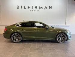 Grön Begagnad 2021 Audi A5 Sportback Comfort Halvkombi | 359 900 kr (Marknadspris)
