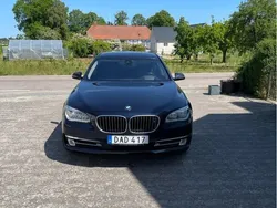 Blå Begagnad 2015 BMW 750L Comfort Edition Sedan | 175 000 kr