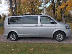Silver Begagnad 2011 VW Caravelle Comfortline Minibuss | 125 000 kr (Marknadspris)
