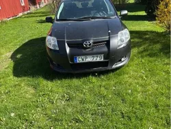 Svart Begagnad 2009 Toyota Auris Halvkombi | 12 000 kr