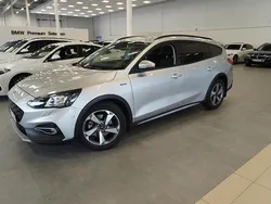 Grå Begagnad 2019 Ford Focus Active Kombi | 169 900 kr (Marknadspris)