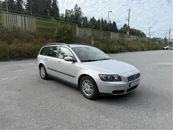 Grå Begagnad 2007 Volvo V50 Kinetic Kombi | 22 000 kr (Bra pris)